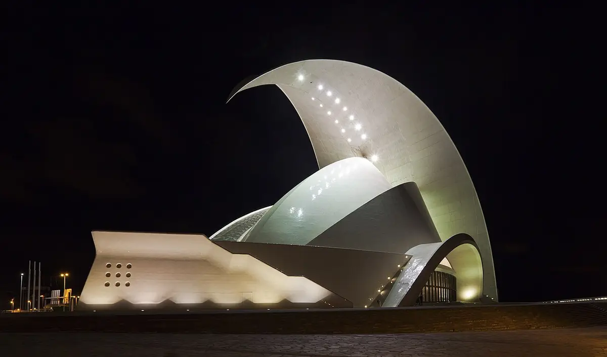 Auditorio de Tenerife an der Küste von Santa Cruz